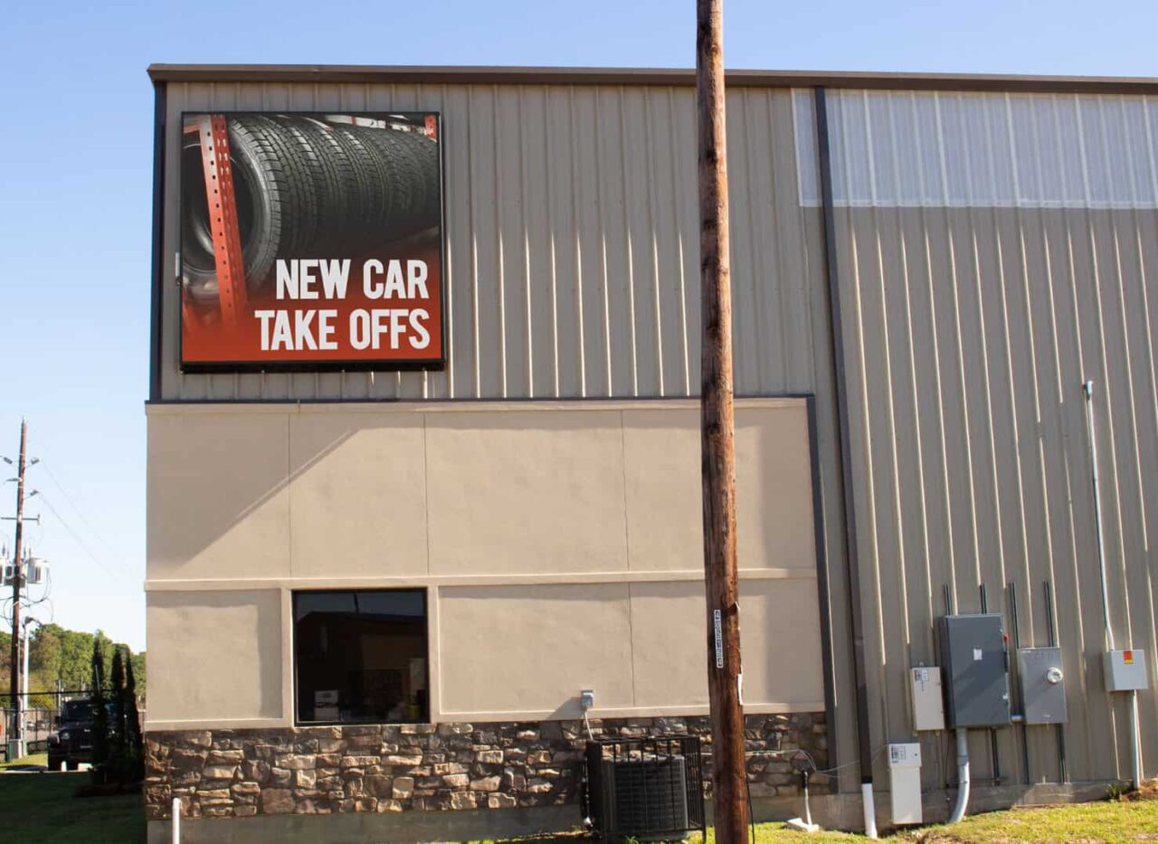 Warehouse Tires & Wheels • LED Partners Digital Displays Sign Company