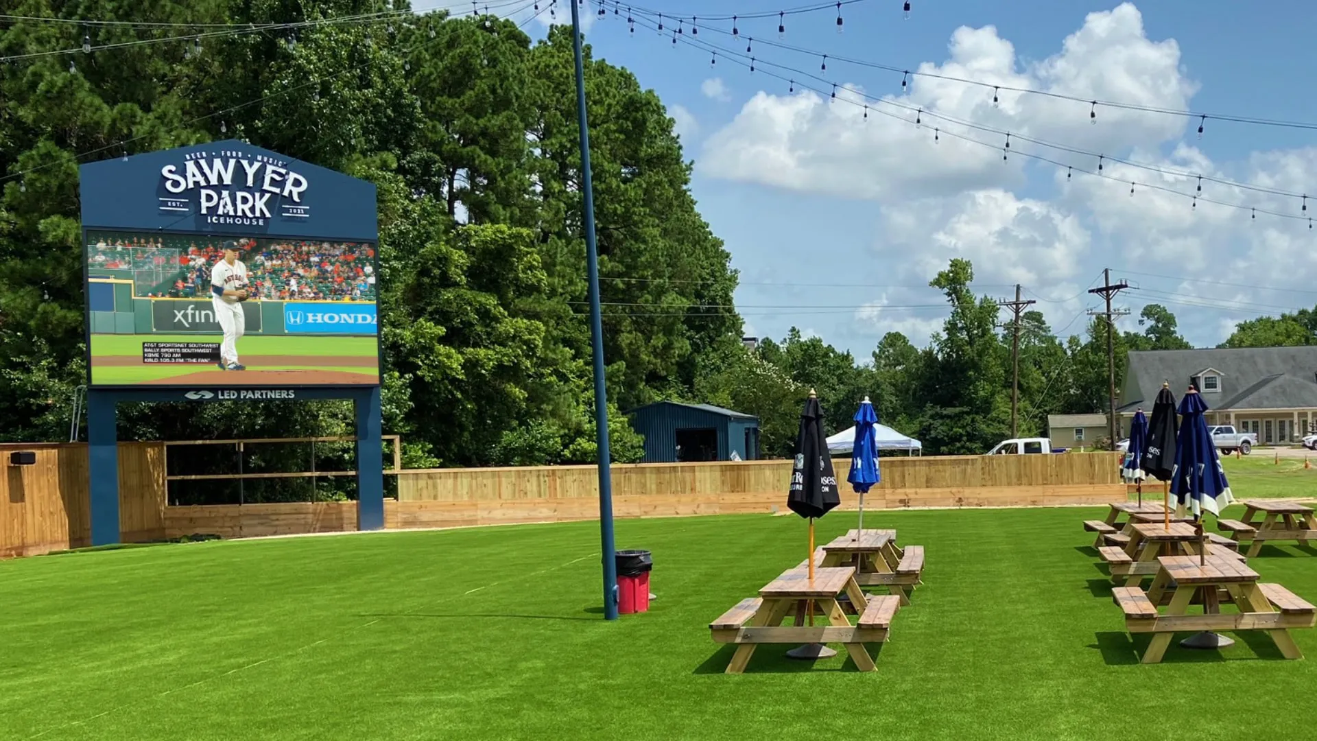 Sawyer Park Outdoor Videowall Featured